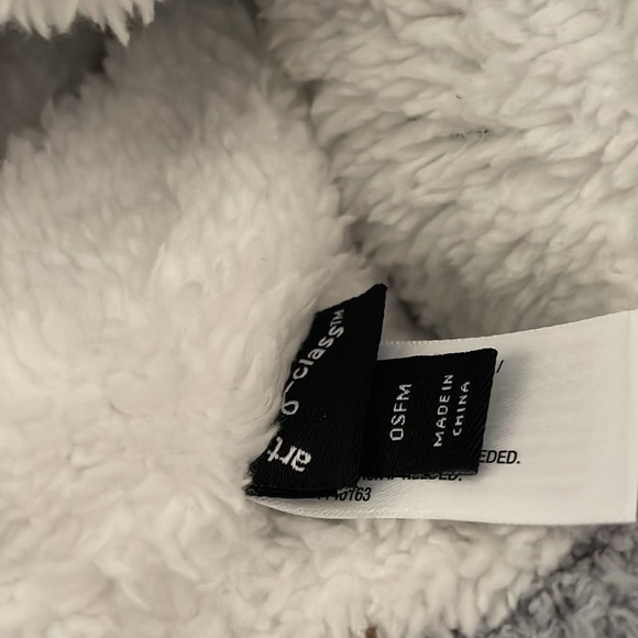 Art Class Fuzzy Gray Kids Hat - Picture 2 of 3